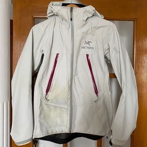 Arc’teryx GORE-TEX Shell Jacket Size S